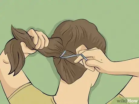 Image titled Achieve a Messy Hair Effect Step 11